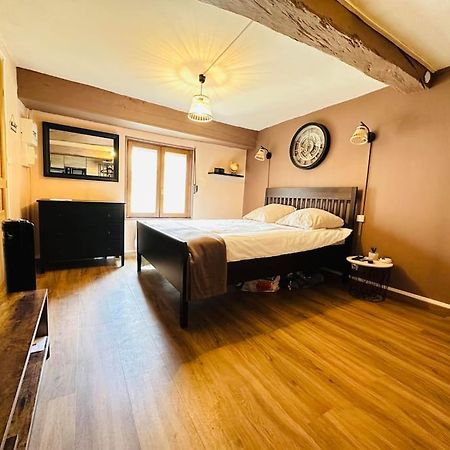 Le Refuge Apartment Laon Luaran gambar