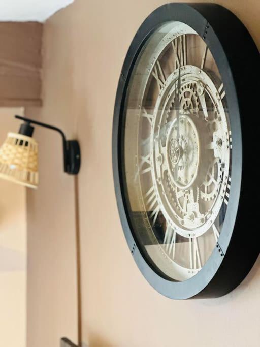 Le Refuge Apartment Laon Luaran gambar