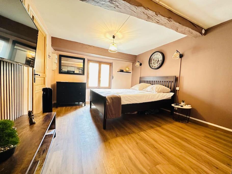Le Refuge Apartment Laon Luaran gambar