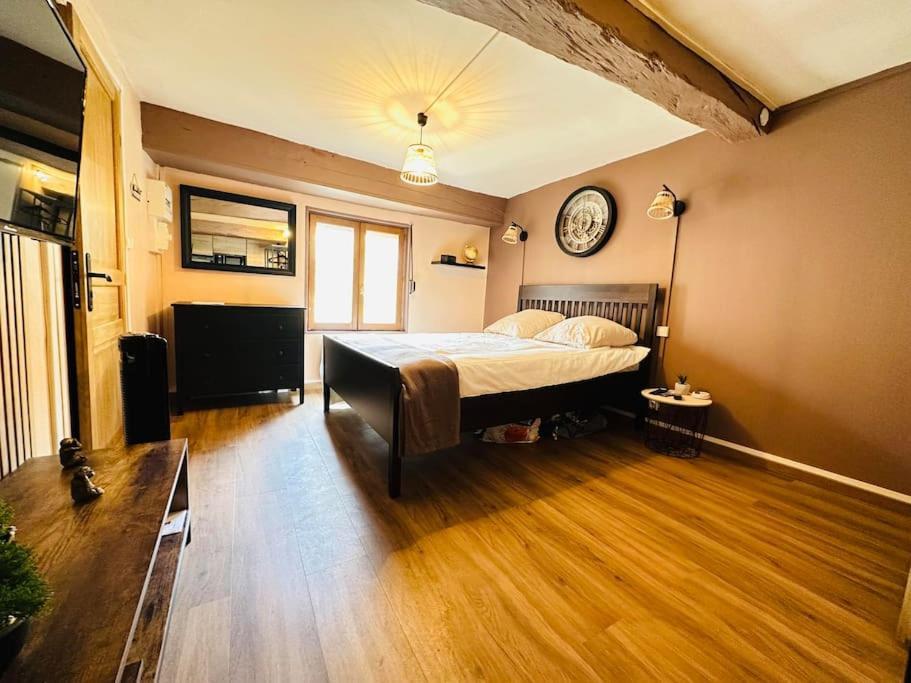 Le Refuge Apartment Laon Luaran gambar